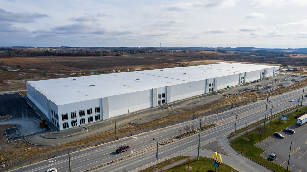 More Photos Of 1 Logistics Ct, Georgina, Keswick Service For Lease