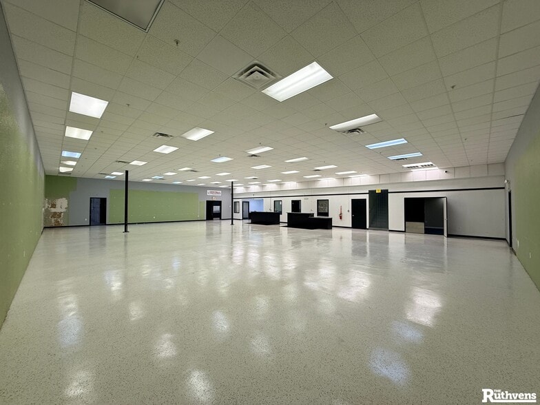 More Photos Of 3310 Reynolds Rd, Lakeland Warehouse For Sale