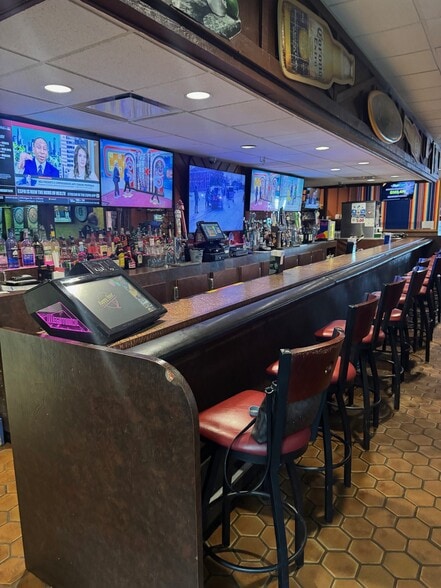 More Photos Of 50285 Mound Rd, Shelby Township Specialty For Sale