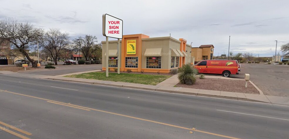 Primary Photo Of 101 E 5th St, Douglas Fast Food For Lease