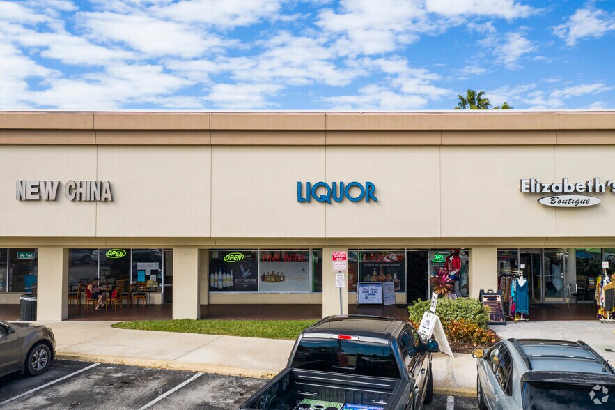 More Photos Of 4615-4685 Gulf Blvd, Saint Pete Beach Restaurant For Lease