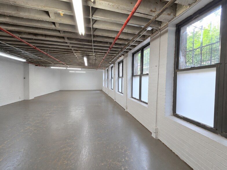 More Photos Of 130 Palmetto St, Brooklyn Warehouse For Lease