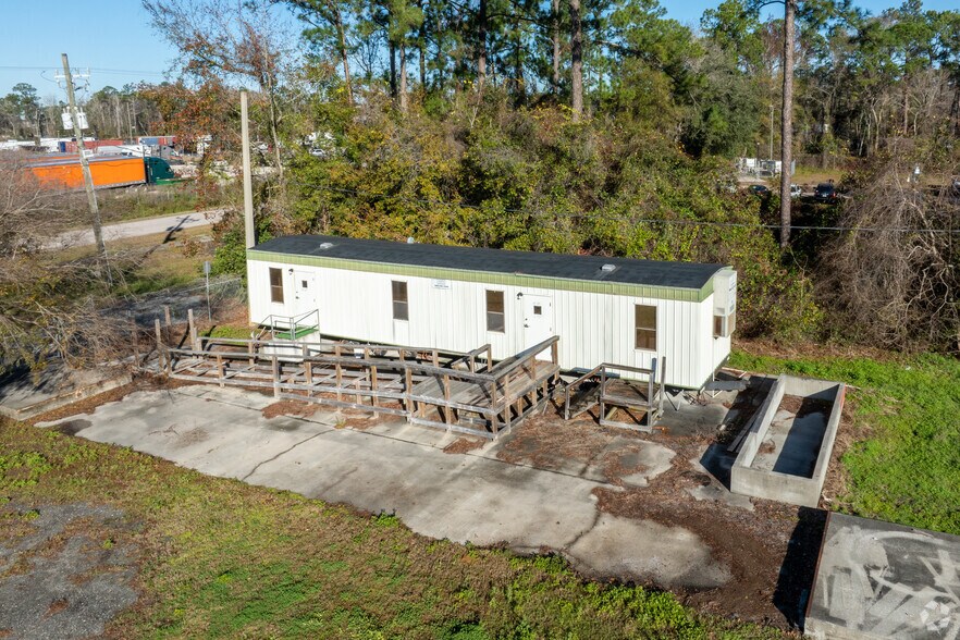 More Photos Of 11843 Camden Rd, Jacksonville Land For Lease