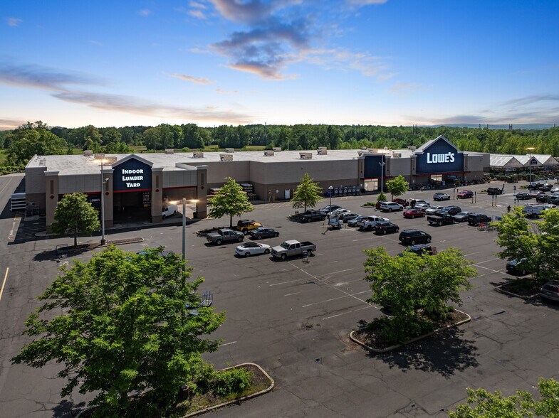 Primary Photo Of 271-421 Cottage Grove Rd, Bloomfield Unknown For Lease