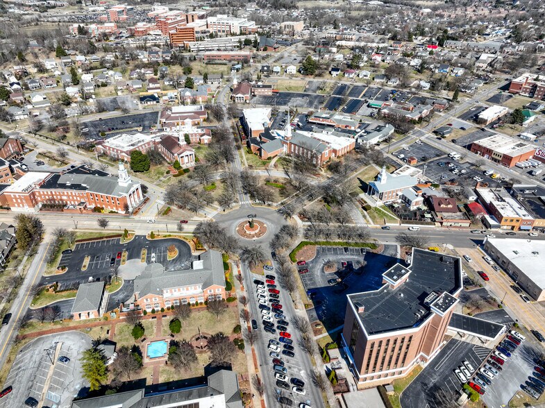 More Photos Of 220 Broad St, Kingsport Flex For Sale