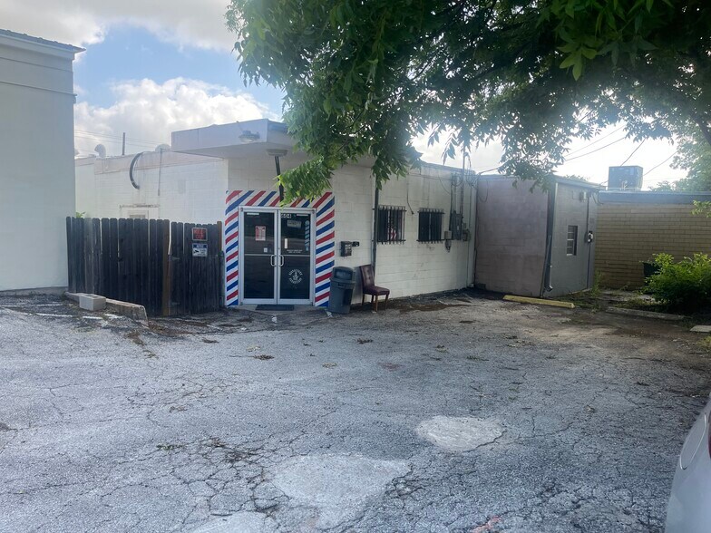 More Photos Of , Georgetown General Retail For Sale