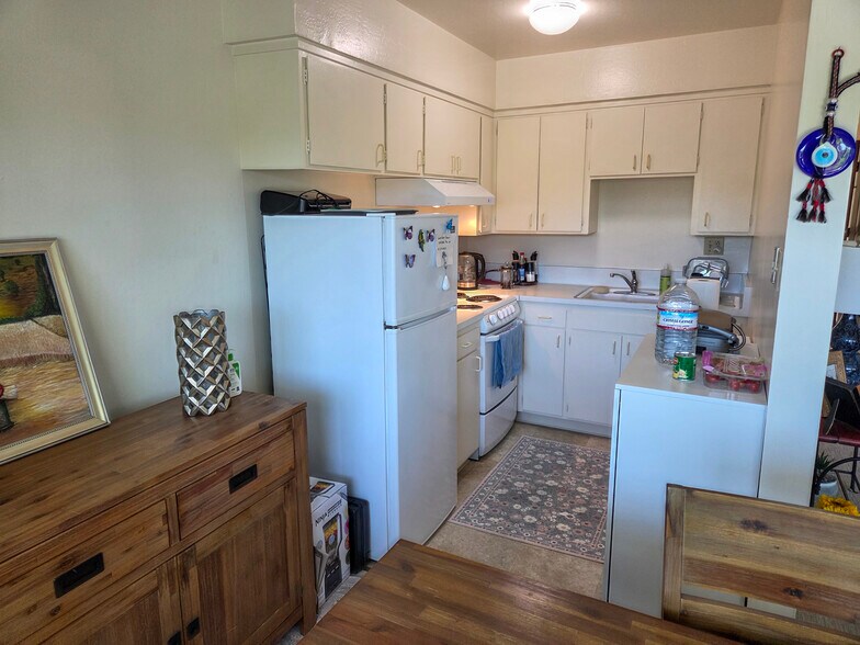 More Photos Of 1562 Sir Francis Drake Blvd, San Anselmo Multifamily For Sale