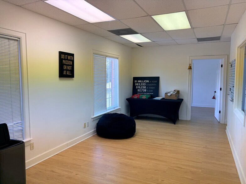 More Photos Of 12000 N Dale Mabry Hwy, Tampa Office For Lease