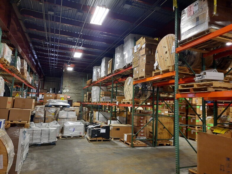 More Photos Of 340 Commerce Way, Pembroke Manufacturing For Lease