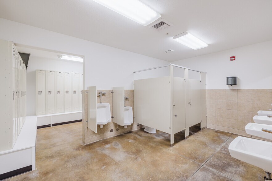 More Photos Of 2575 Alta Vista Dr, Elko Warehouse For Lease