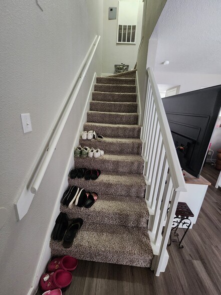 More Photos Of 517 5th St, Humble Apartments For Sale