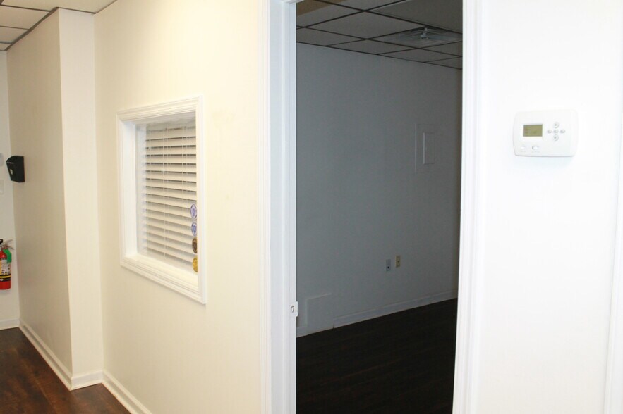 More Photos Of 3321 Doris Ave, Ocean Unknown For Lease