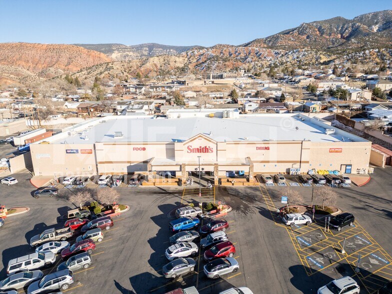 Primary Photo Of 633 S Main St, Cedar City Freestanding For Lease