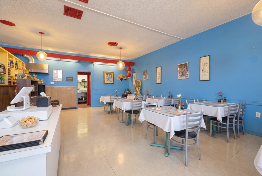 More Photos Of 3125 W Jefferson Blvd, Los Angeles Restaurant For Sale