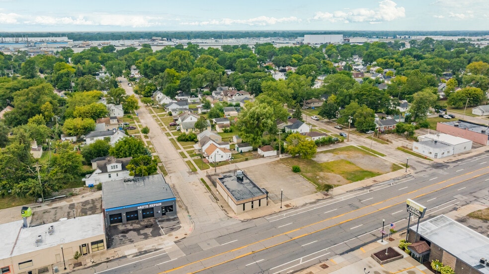 More Photos Of 21511 Van Dyke Ave, Warren Bank For Sale