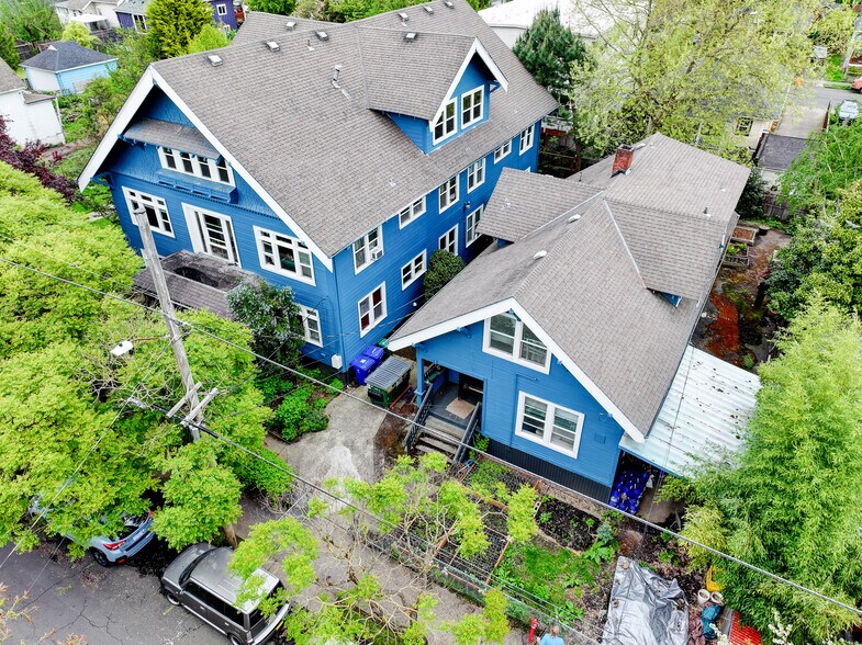 More Photos Of 4016-4024 NE 6th Ave, Portland Apartments For Sale