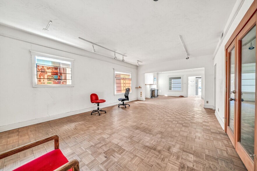 More Photos Of 1433 N 1st St, Phoenix General Retail For Sale