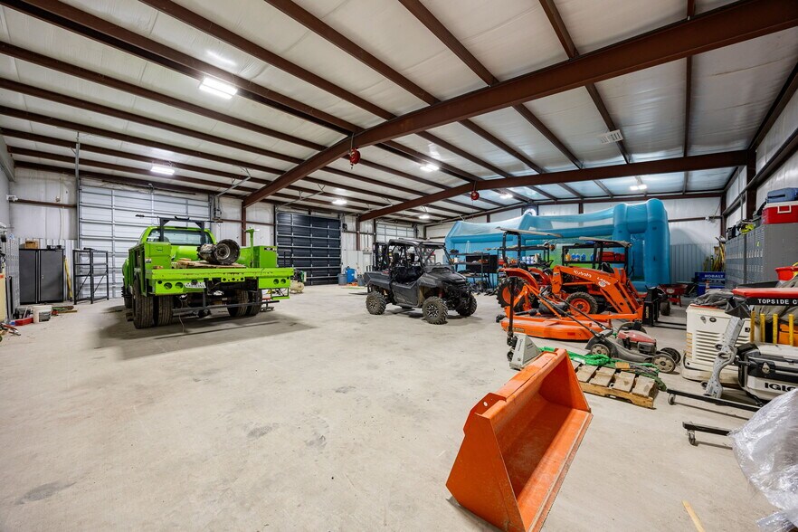 More Photos Of 15720 Garrett Rd, Houston Industrial For Sale