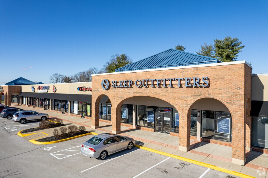 More Photos Of 2100 S Hurstbourne Pky, Louisville Unknown For Lease