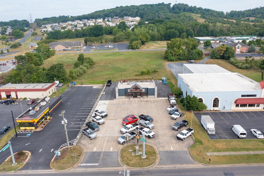 More Photos Of 3251 S Main St, Harrisonburg Auto Dealership For Lease