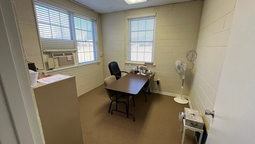 More Photos Of 3898 Kernersville Rd, Winston-Salem Specialty For Sale