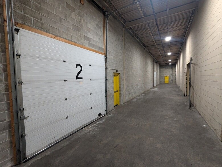 More Photos Of 284 Bliss St, West Springfield Warehouse For Lease