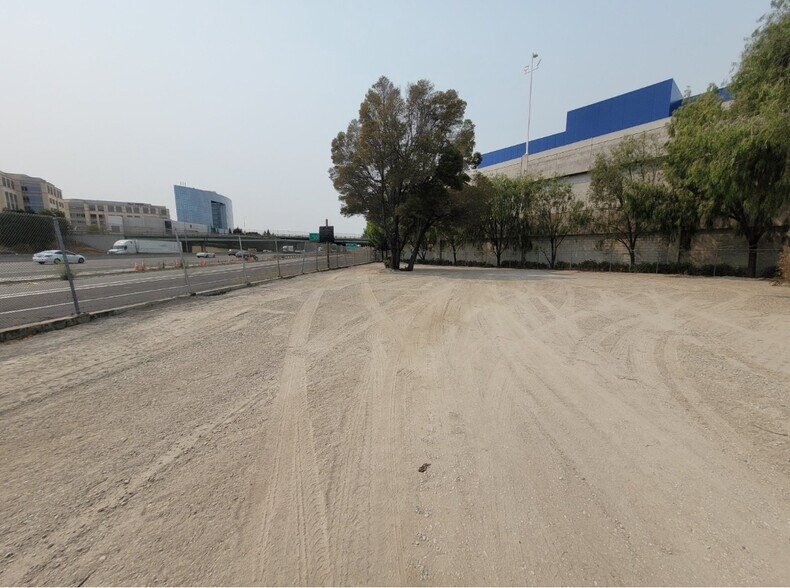 More Photos Of 1788 Bayshore rd, East Palo Alto Land For Lease