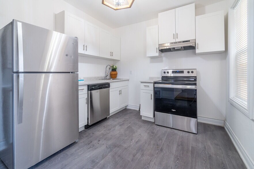 More Photos Of 910 Burlington St E, Hamilton Apartments For Sale