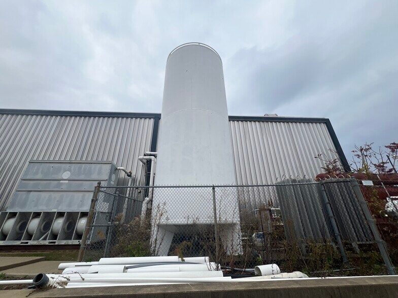More Photos Of 6515 Steubenville Pike, Pittsburgh Manufacturing For Sale