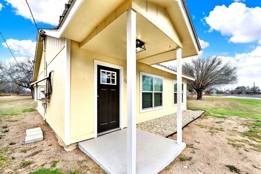 More Photos Of 285 San Antonio, Leming Multifamily For Sale