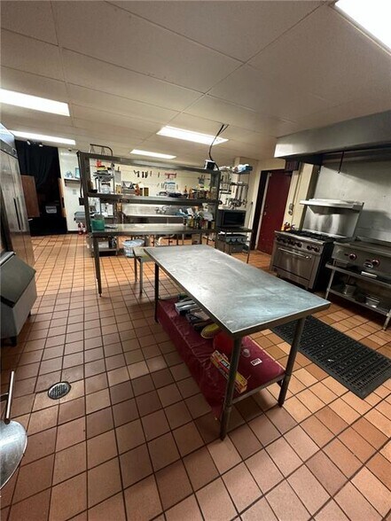 More Photos Of 12 Cottonton Rd, Pittsview Restaurant For Sale