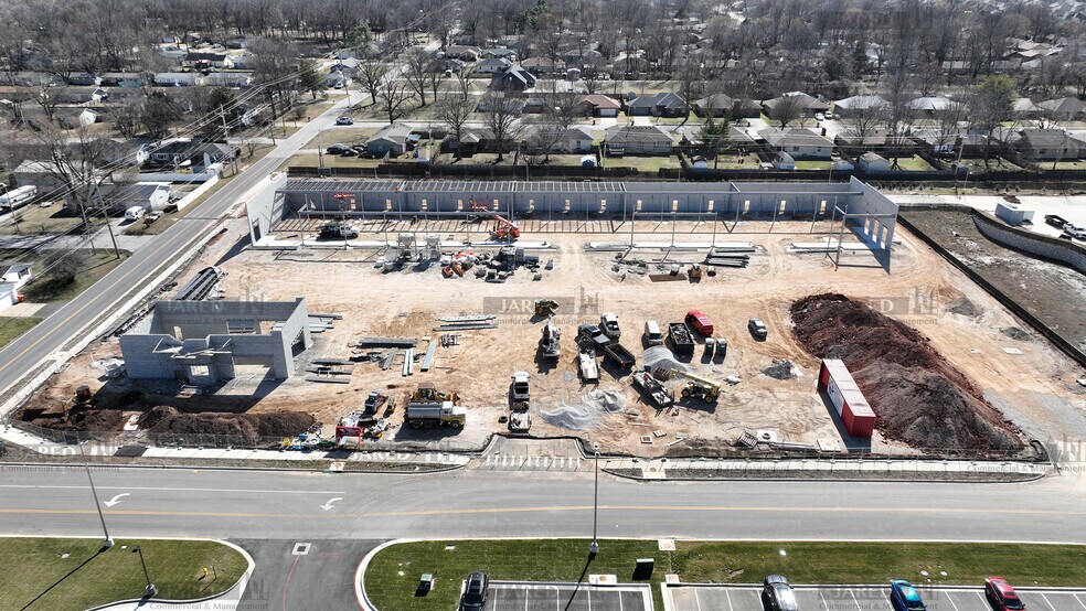 More Photos Of 3444 W Sunshine St, Springfield Storefront For Lease