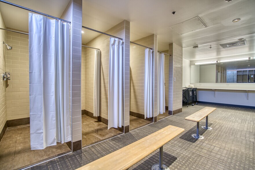 More Photos Of 101 S Taylor Ave, Louisville Warehouse For Sale