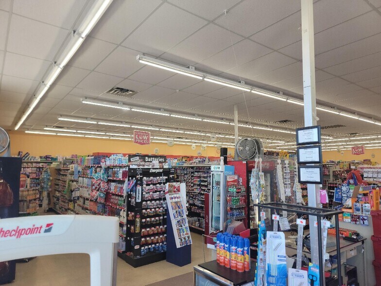 More Photos Of 790 S Us Highway 77, Douglass General Retail For Lease