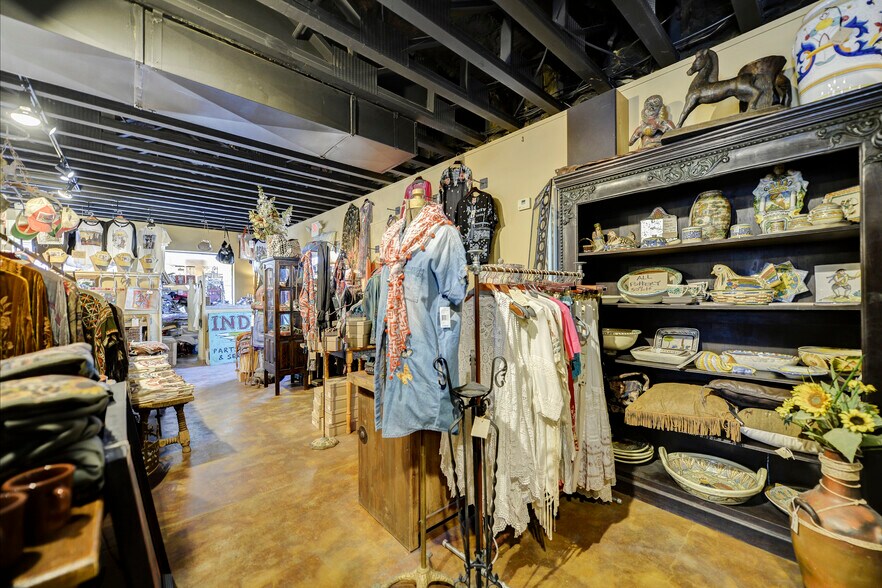 More Photos Of 6195 E Cave Creek Rd, Cave Creek Storefront Retail Office For Sale