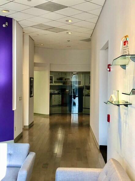 More Photos Of 10220 S 51st St, Phoenix Research And Development For Lease