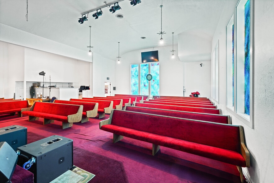 More Photos Of 2703 California St, Berkeley Religious Facility For Sale