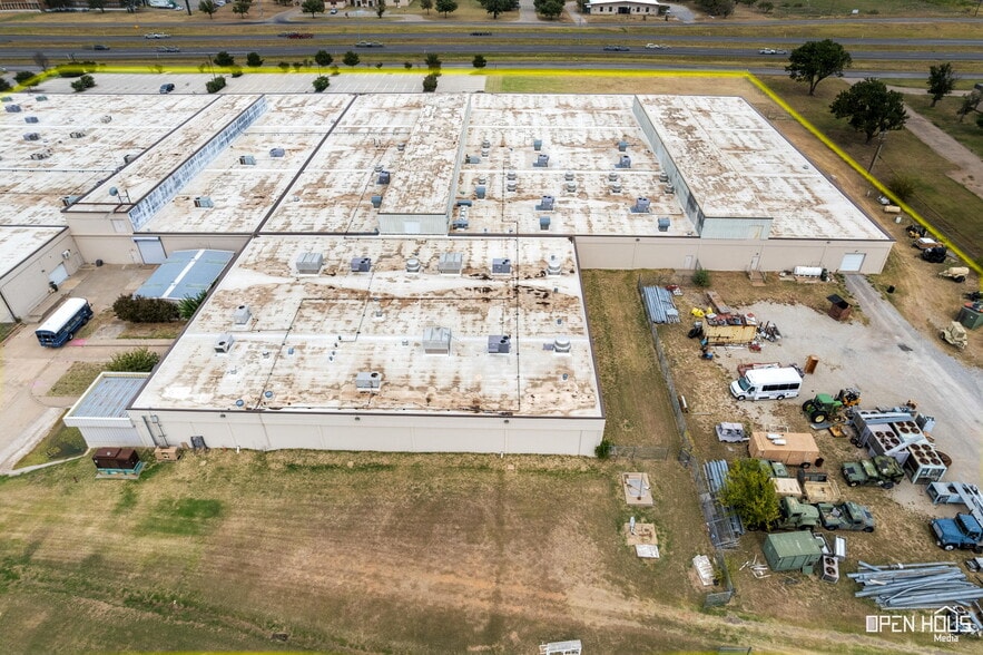 More Photos Of 2813 Central Fwy E, Wichita Falls Industrial For Sale