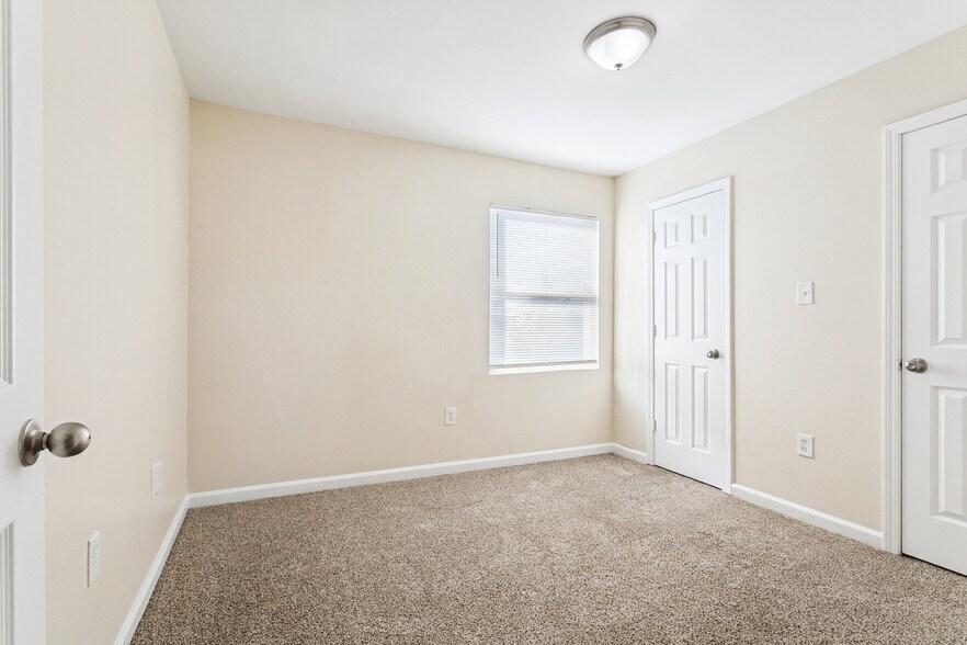 More Photos Of 3300 Garden Oaks Dr, New Orleans Apartments For Sale