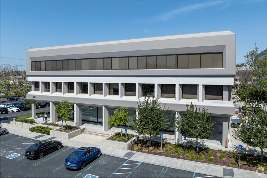 More Photos Of 2560 N 1st St, San Jose Loft Creative Space For Lease