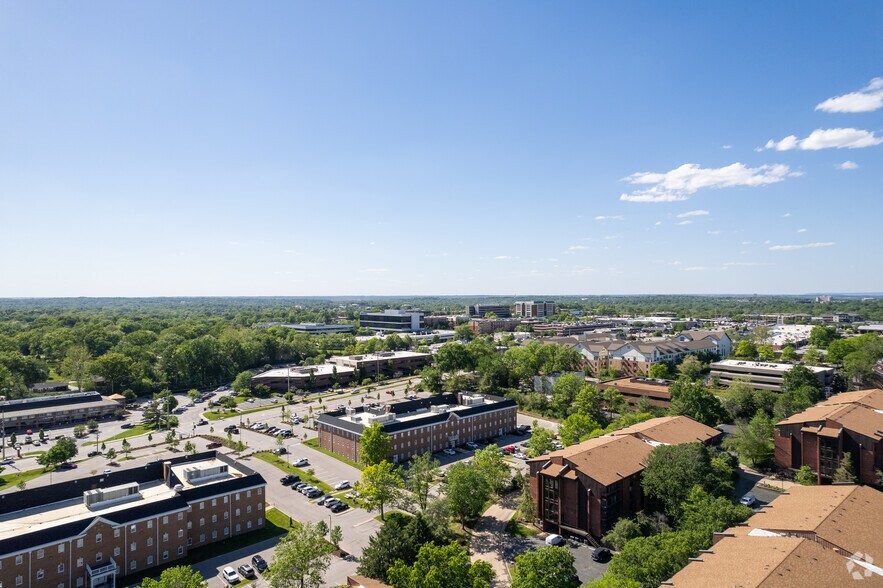 More Photos Of 522 N New Ballas Rd, Creve Coeur Medical For Lease