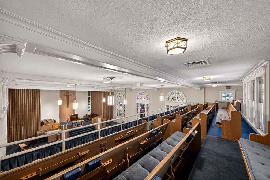 More Photos Of 800 Jefferson St, Kerrville Religious Facility For Sale