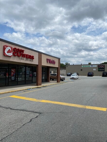 More Photos Of 200 Main St, Stoneham Unknown For Lease