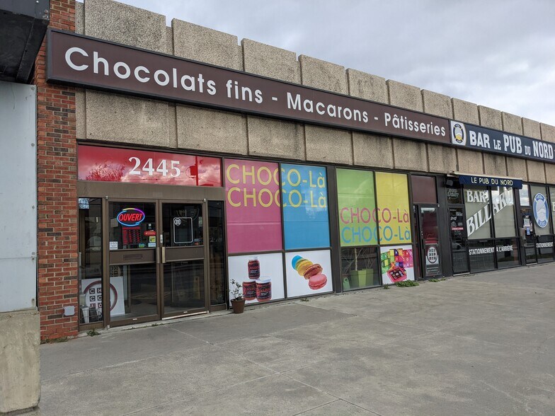 Primary Photo Of 2433 Rue King O, Sherbrooke Restaurant For Lease