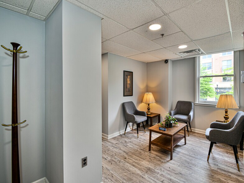More Photos Of 2300 N Pershing Dr, Arlington Medical For Lease