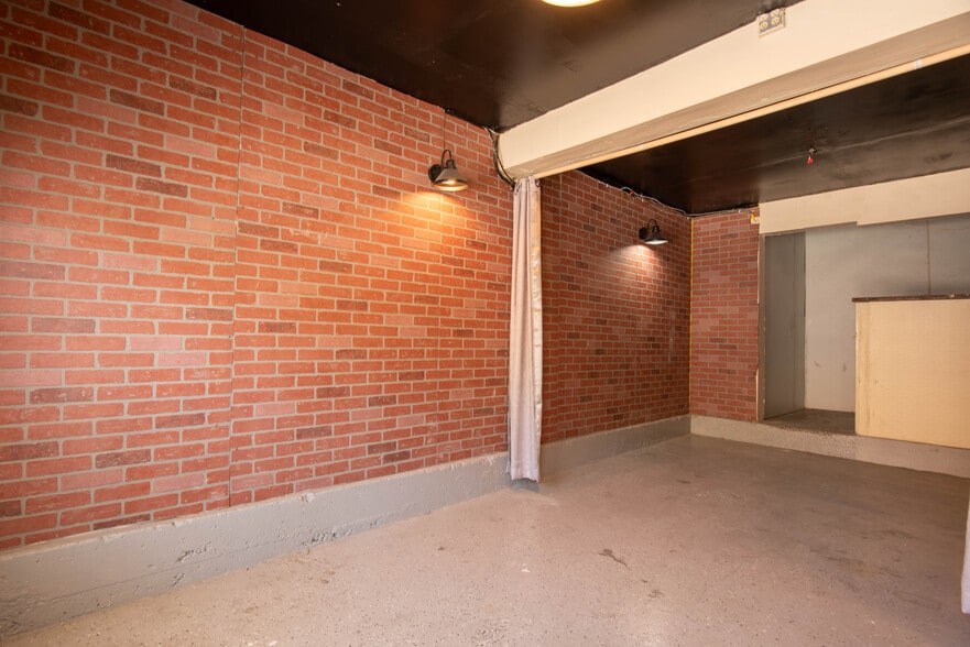 More Photos Of 525 Evans Pl, San Diego General Retail For Lease