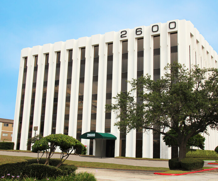 Primary Photo Of 2600 S Loop Fwy W, Houston Office For Lease