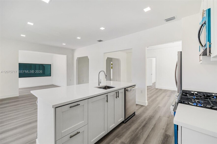 More Photos Of 340 NE 125th St, North Miami Office Residential For Sale
