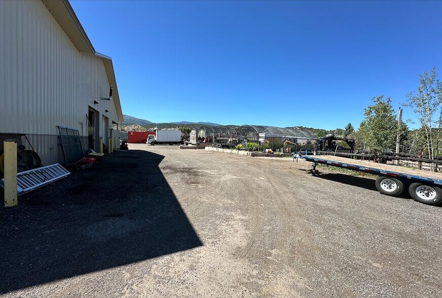More Photos Of 214 Spring Creek, Gypsum Warehouse For Lease
