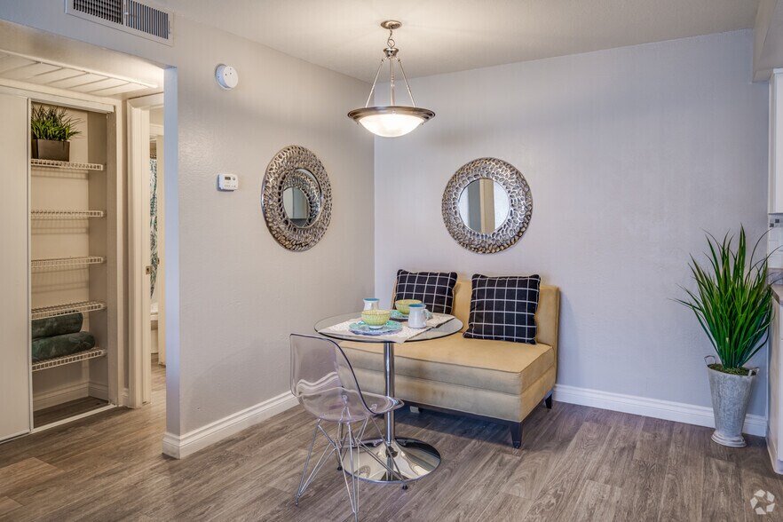 More Photos Of 8530 N 22nd Ave, Phoenix Apartments For Sale